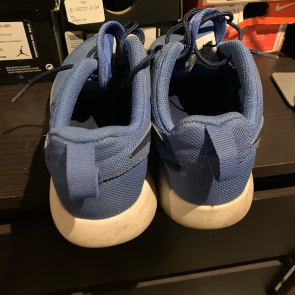 Kids Nike Roshe size 3 good condition - Picture 3 of 5